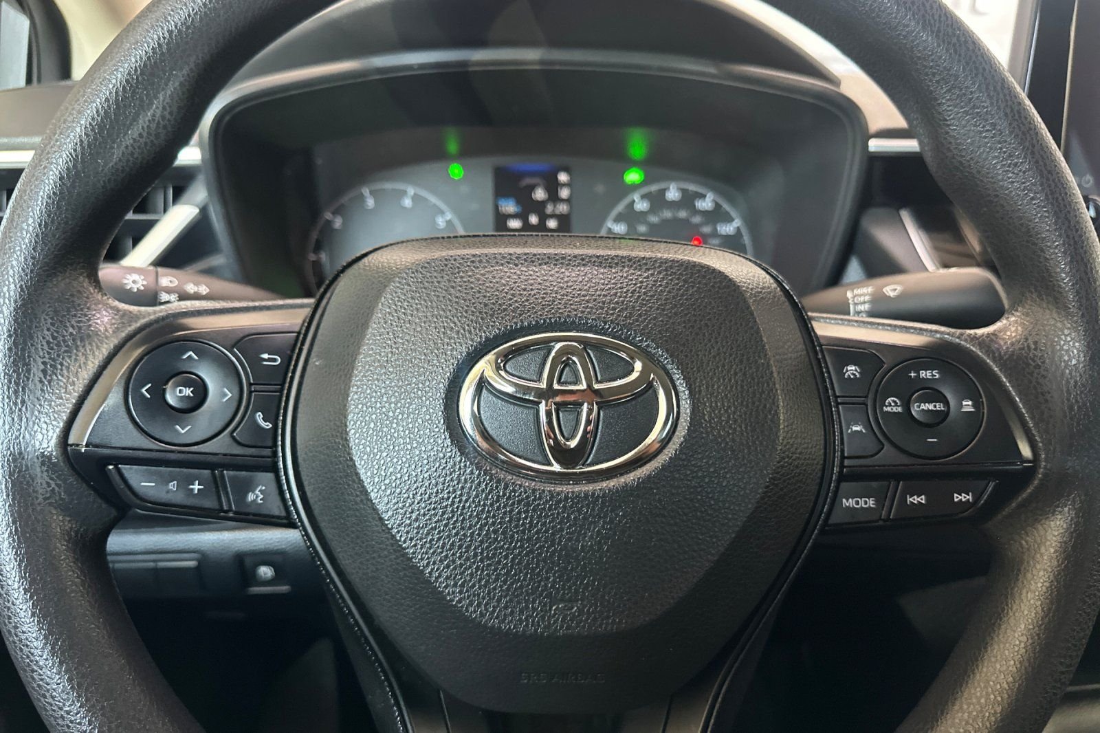 Used 2024  Toyota LE image 23