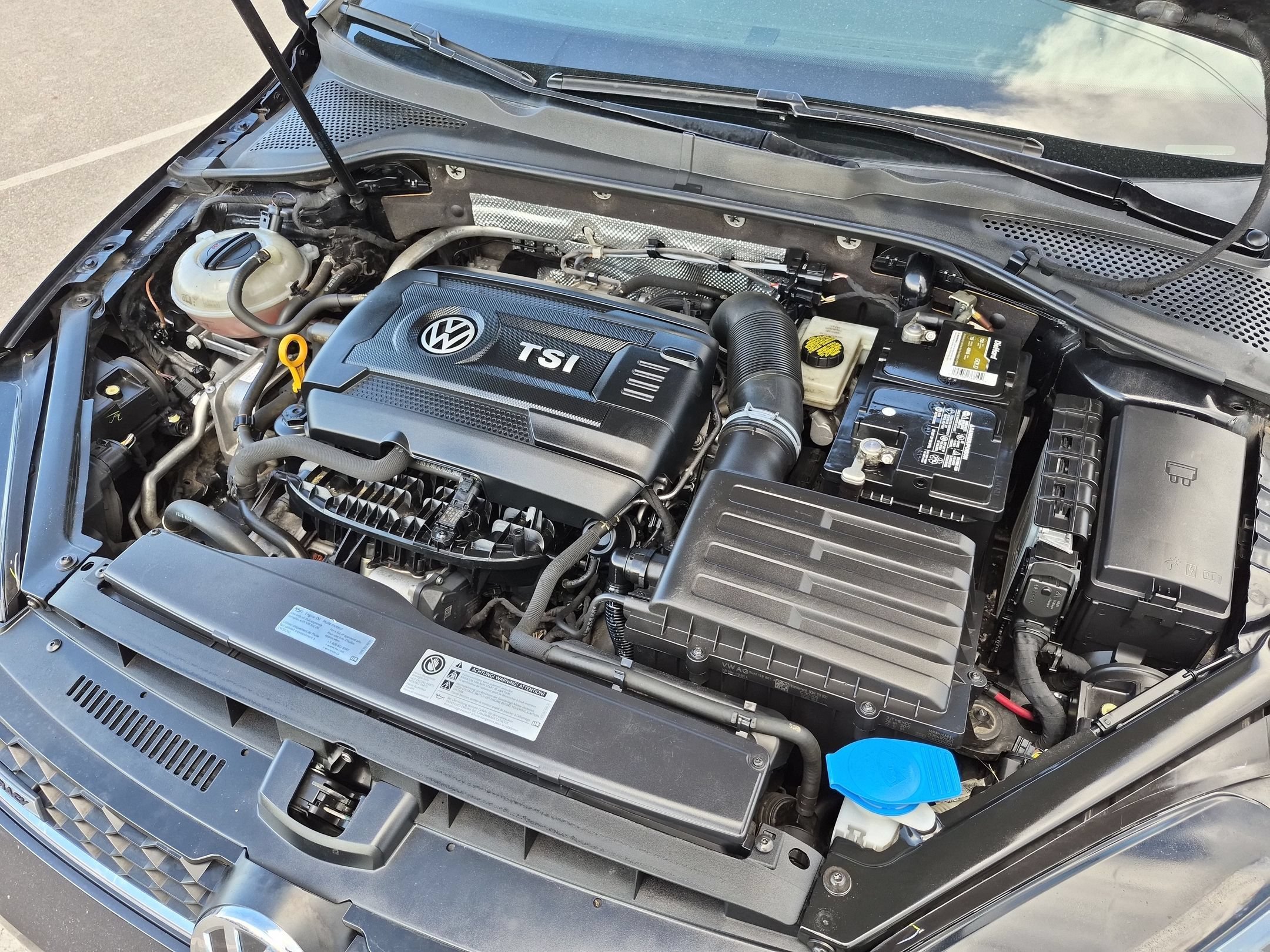 Used 2017 Deep Black Volkswagen S image 31