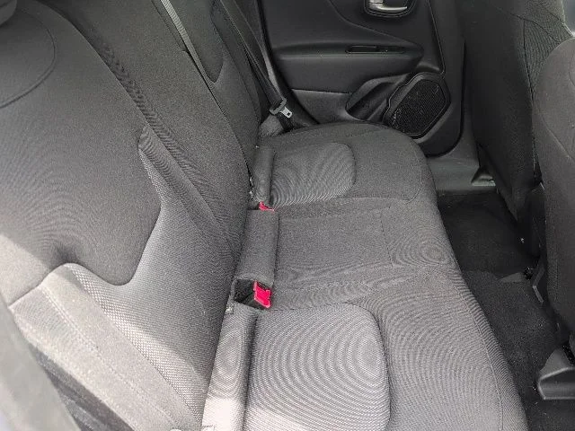 Used 2023 Gray Jeep Latitude image 13