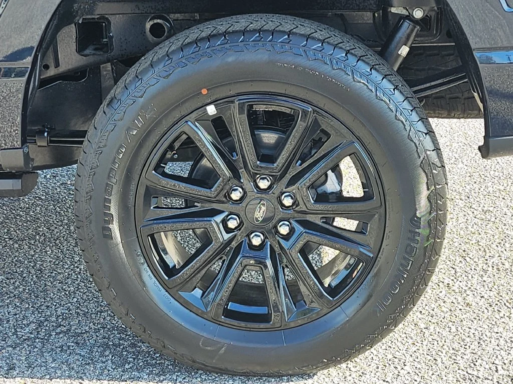 New 2026 Antimatter Blue Metallic Ford Platinum® image 18