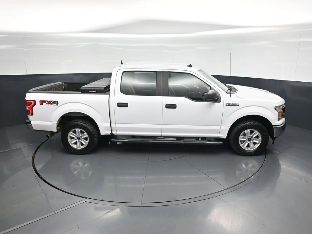 Used 2020 White Ford XL image 35
