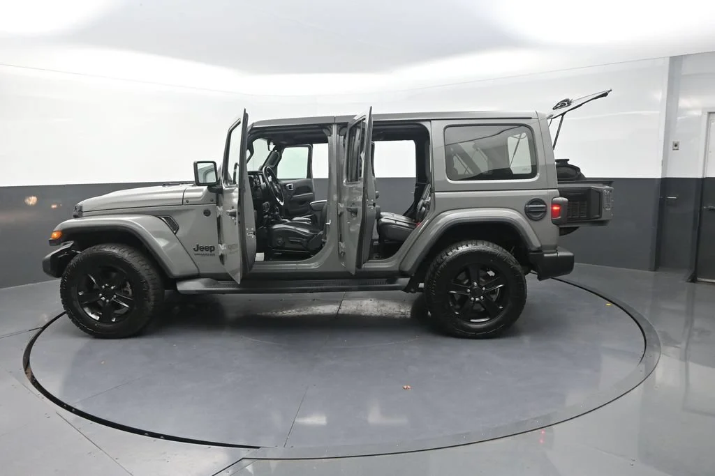 Used 2021 Gray Jeep Unlimited Sahara Altitude image 36