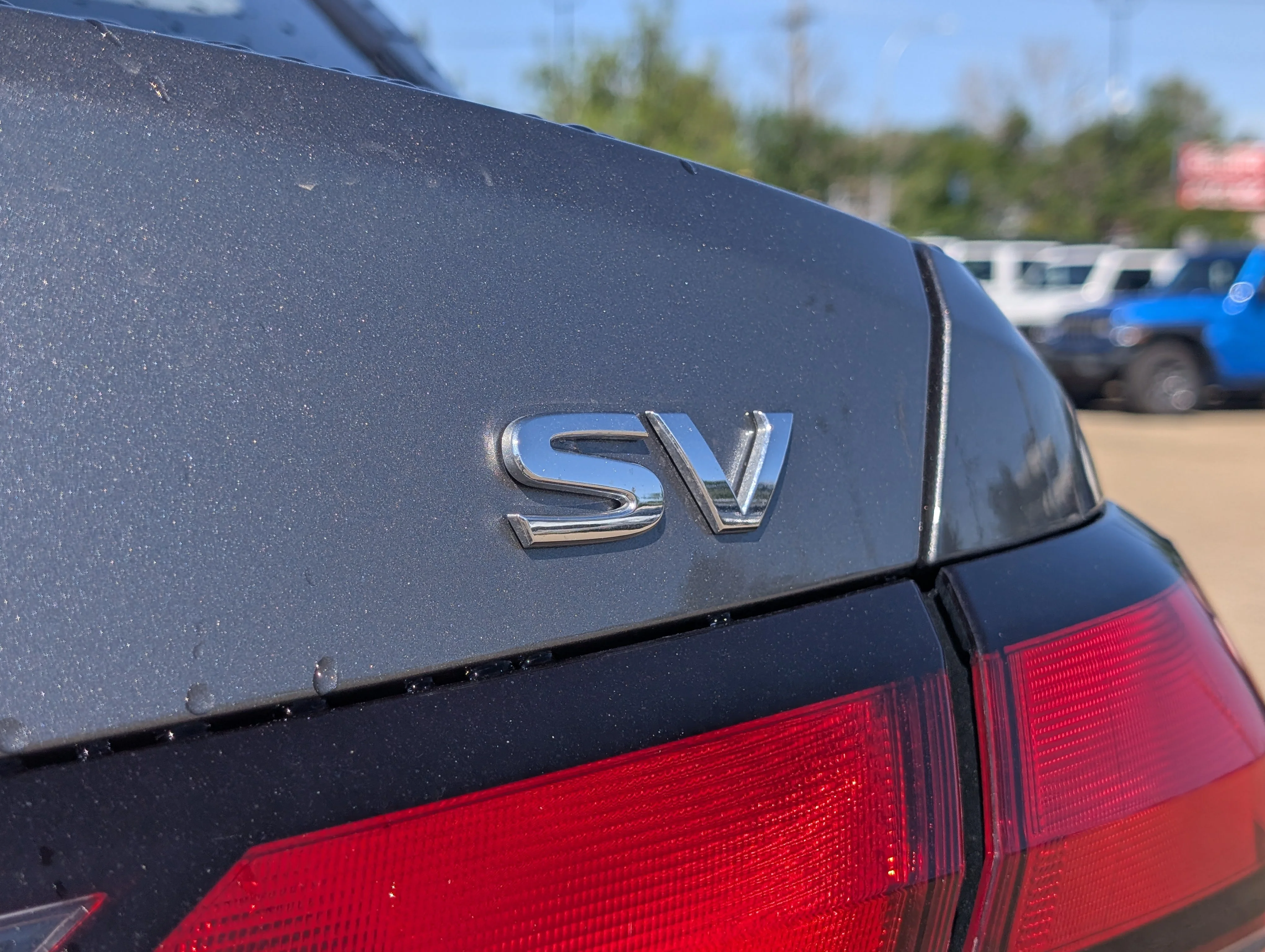 Used 2024 Gray Nissan SV image 14