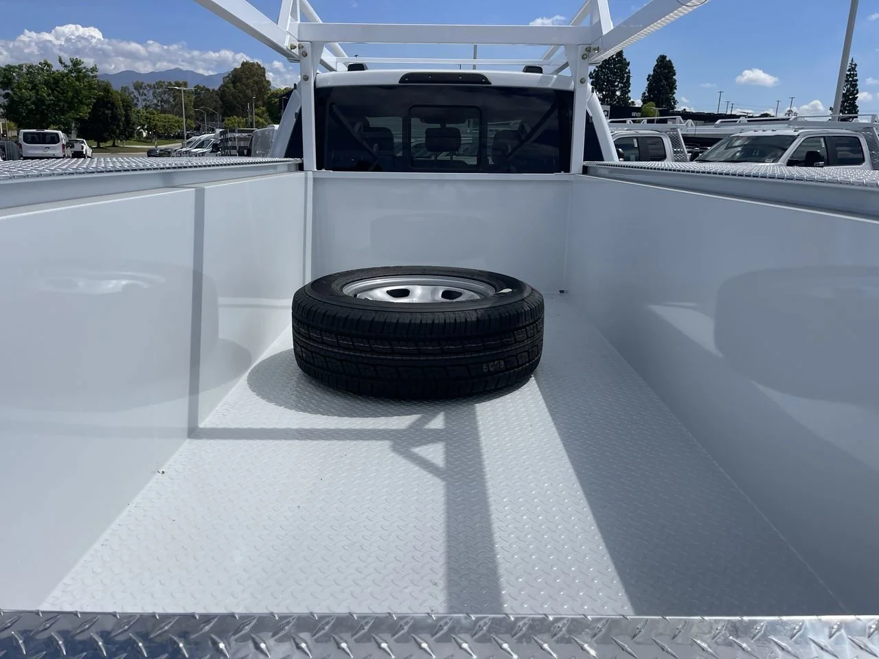 New 2026 Oxford White Ford  image 27