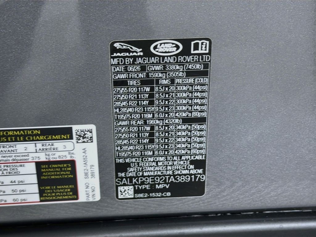 New 2026 Eiger Grey Land Rover SE image 34