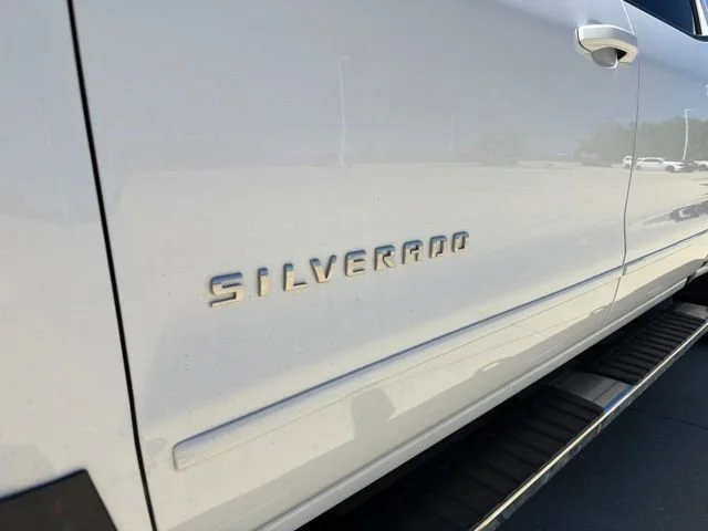 Used 2016 SUMMIT WHITE Chevrolet LT image 37