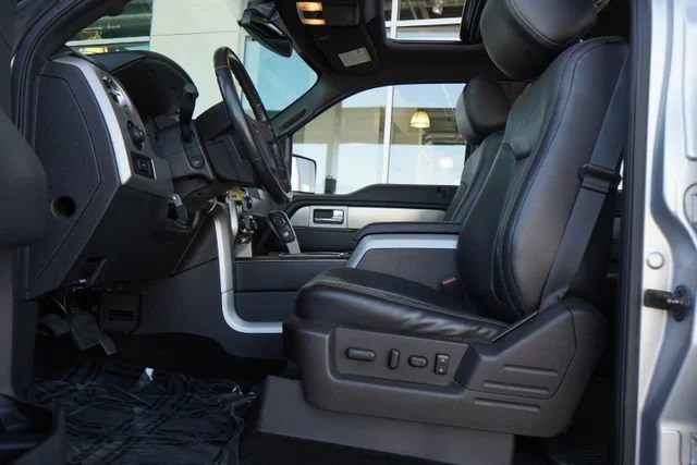 Used 2014  Ford XL image 26