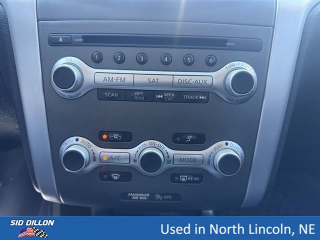 Used 2013 Graphite Blue Nissan SL image 16