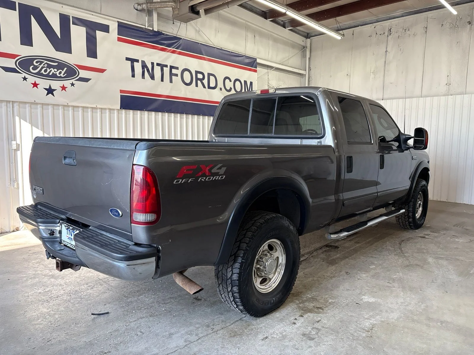 Used 2003 Gray Ford Lariat image 7