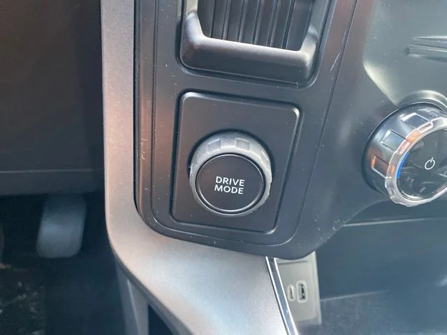 New 2026 Agate Black Metallic Ford XLT image 26