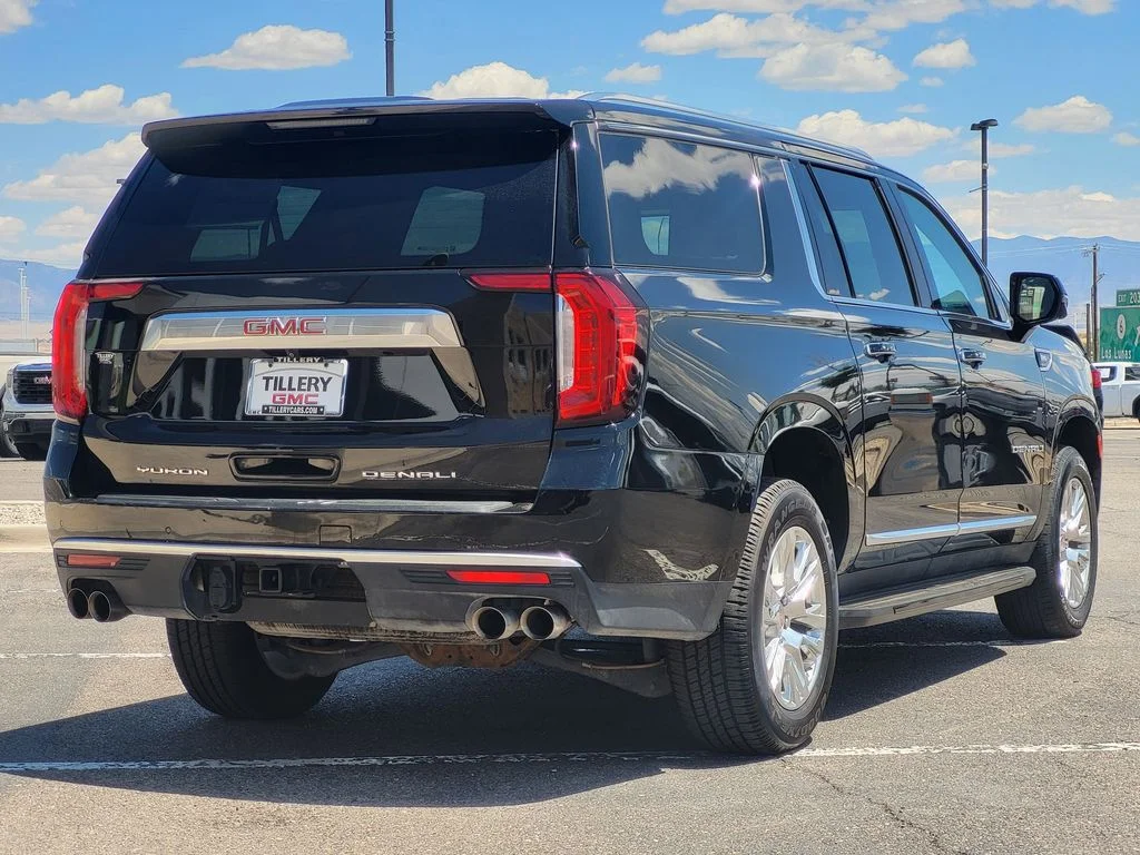 Used 2024 Onyx Black GMC Denali image 7