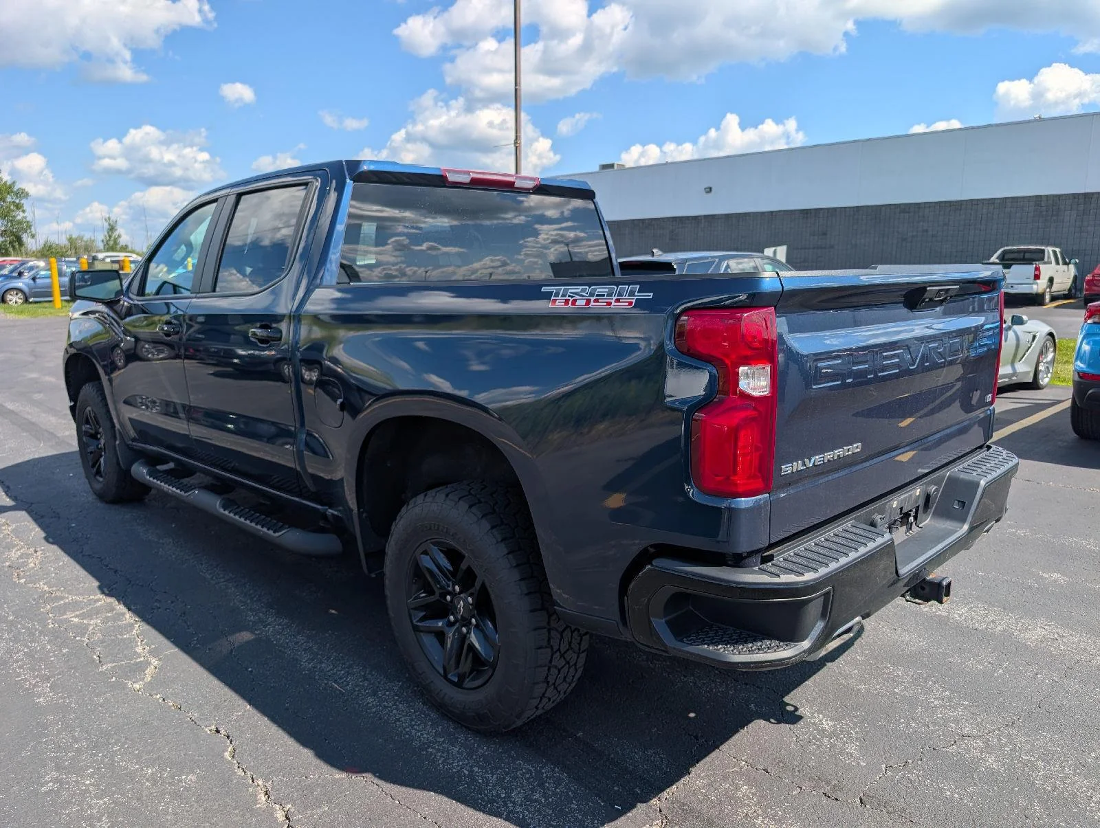 Used 2022 Northsky Blue Metallic Chevrolet LT Trail Boss image 5