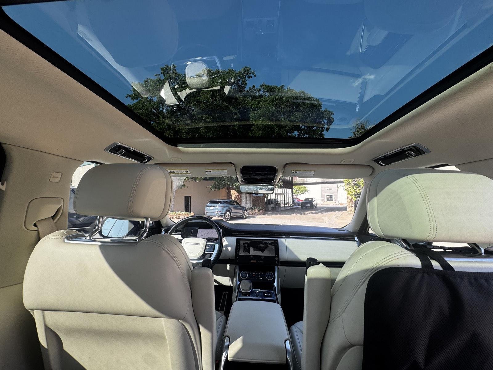 Used 2023 Silicon Silver Premium Metallic Land Rover SE image 16