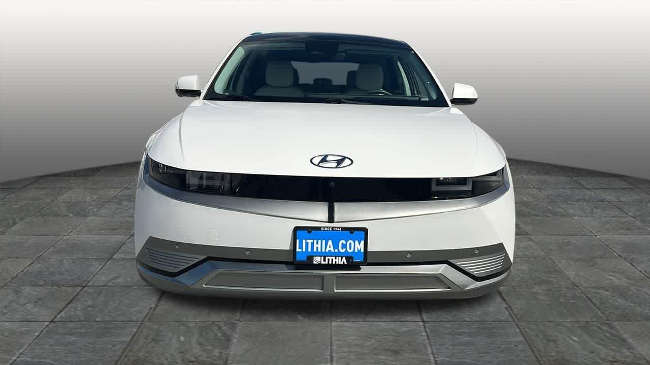 Certified Used 2023 Atlas White Hyundai Limited image 2