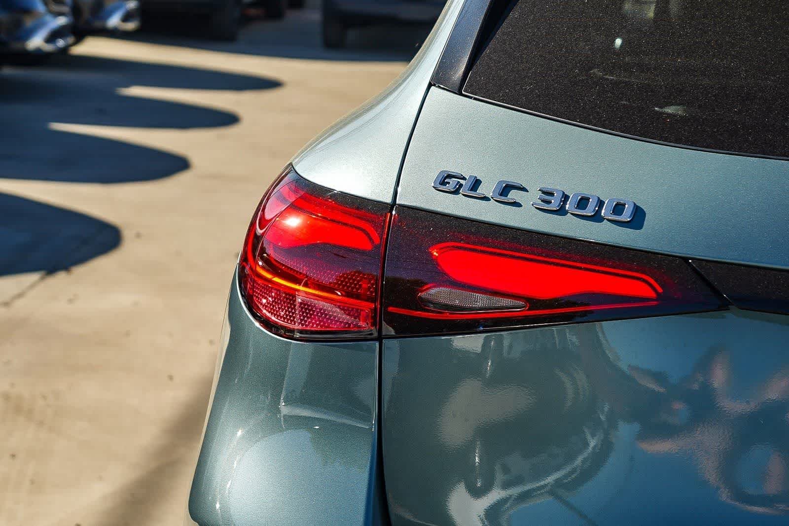 New 2026 Verde Silver Metallic Mercedes-Benz GLC 300 image 7