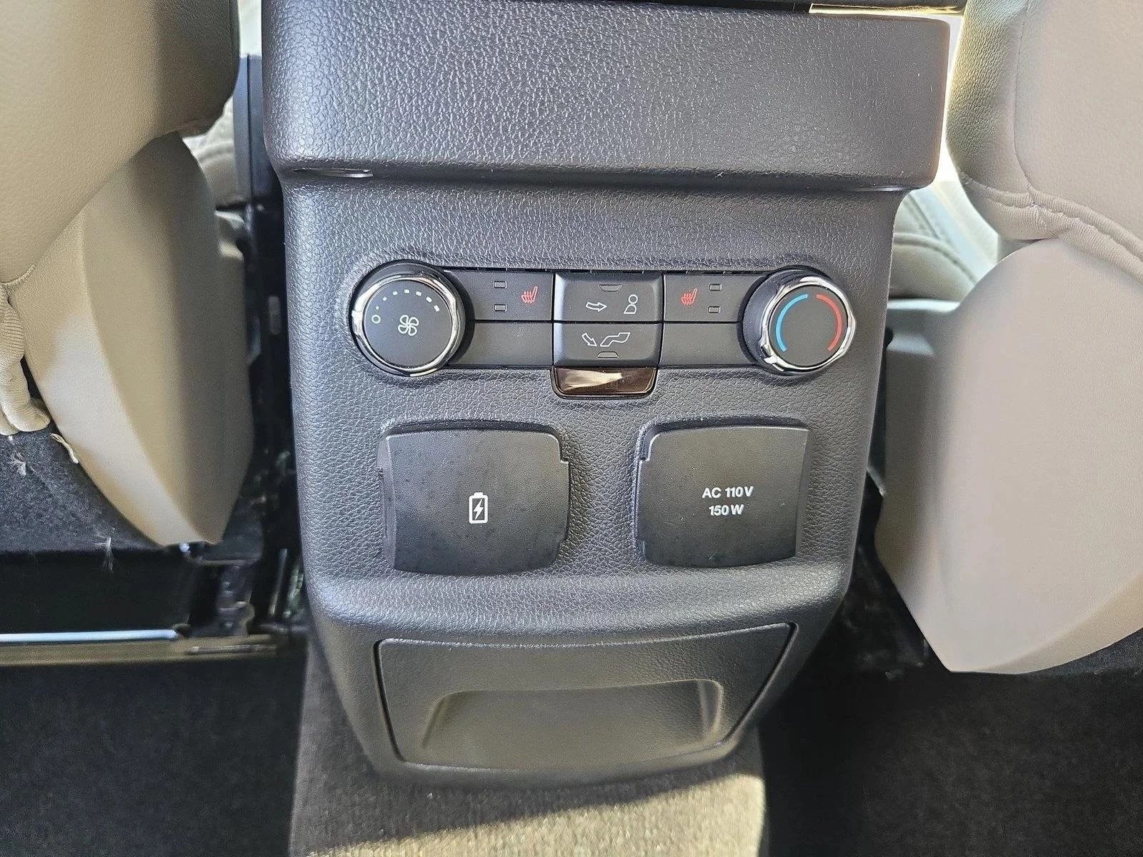 Used 2018 Ruby Red Metallic Tinted Clearcoat Ford Limited image 18
