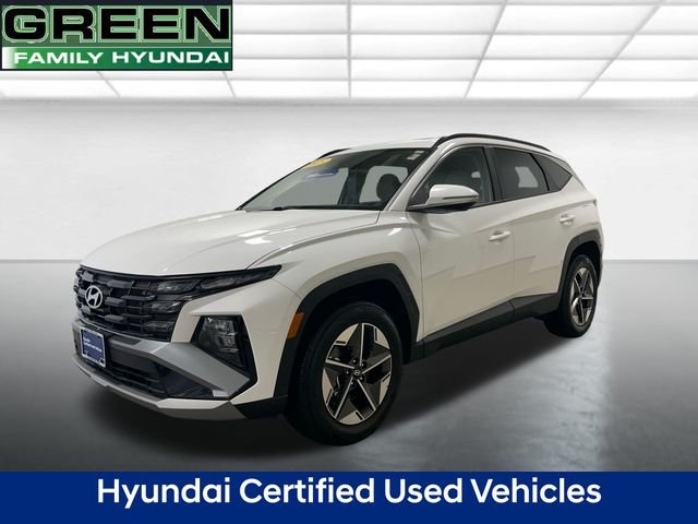 Certified Used 2025 White Hyundai SEL Convenience image 1