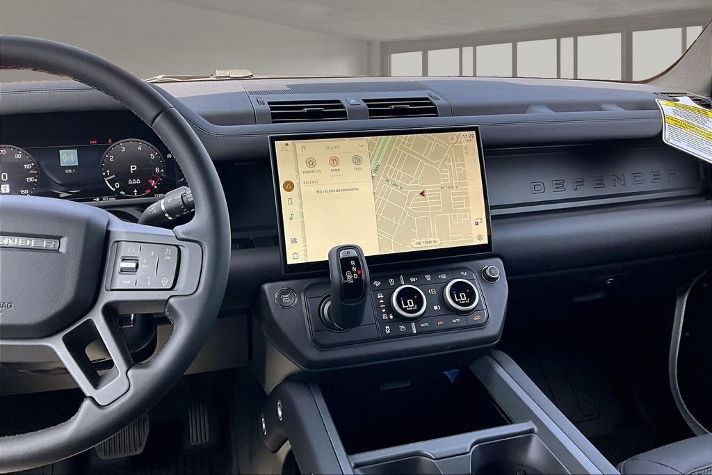 New 2026 Fuji White LAND ROVER S image 7