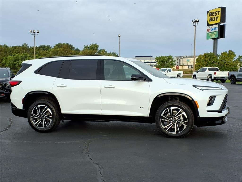 2026 Buick Enclave Sport Touring - Photo 2