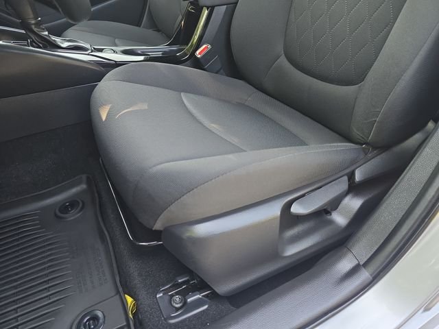 Certified Used 2022 Silver Toyota LE image 27