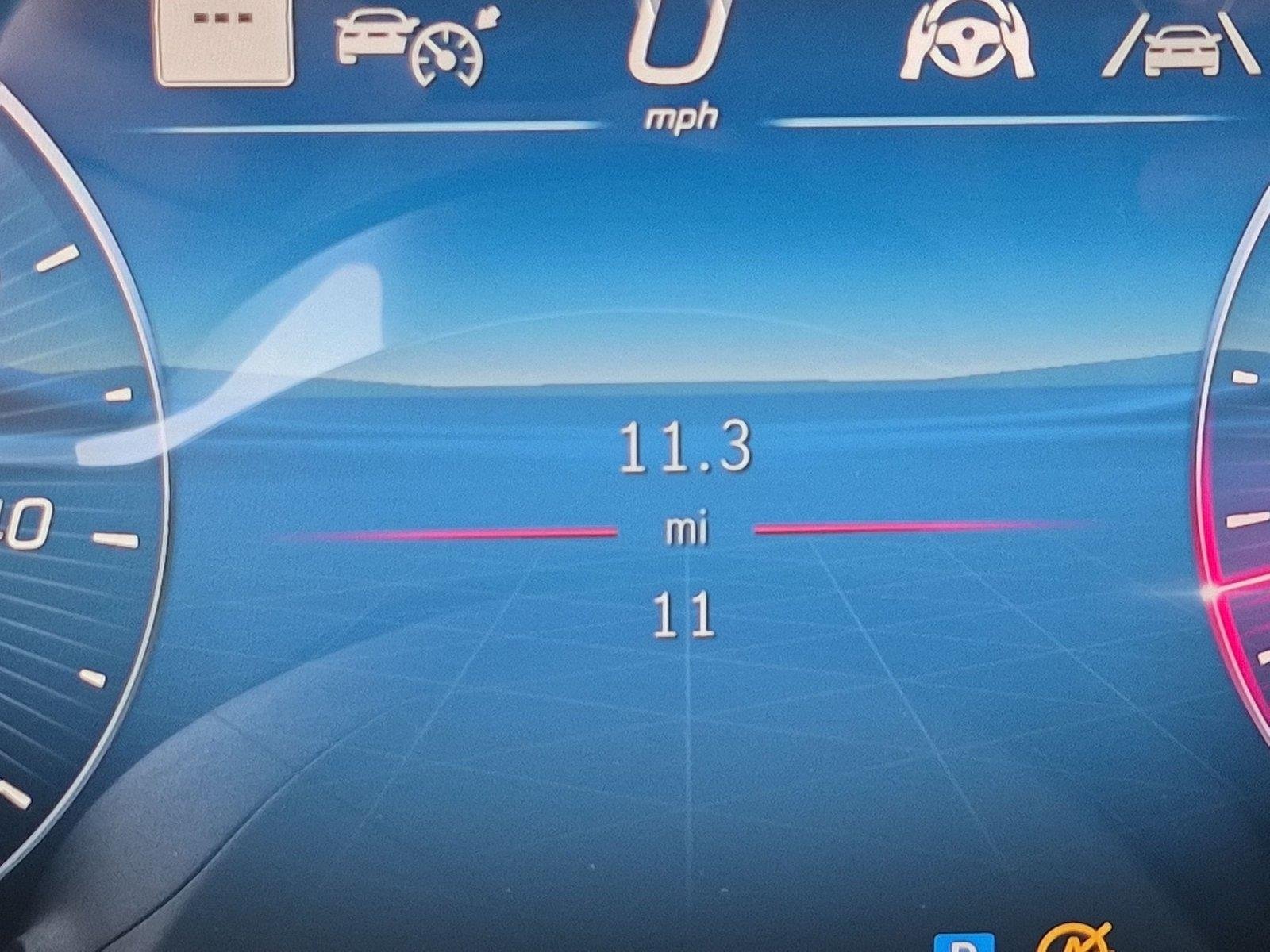 New 2027 Graphite Grey Metallic Mercedes-Benz GLC 300 image 22