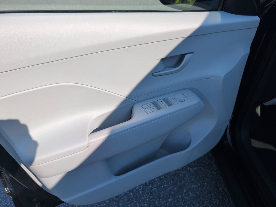 Used 2025 Abyss Black Pearl Hyundai SEL image 16