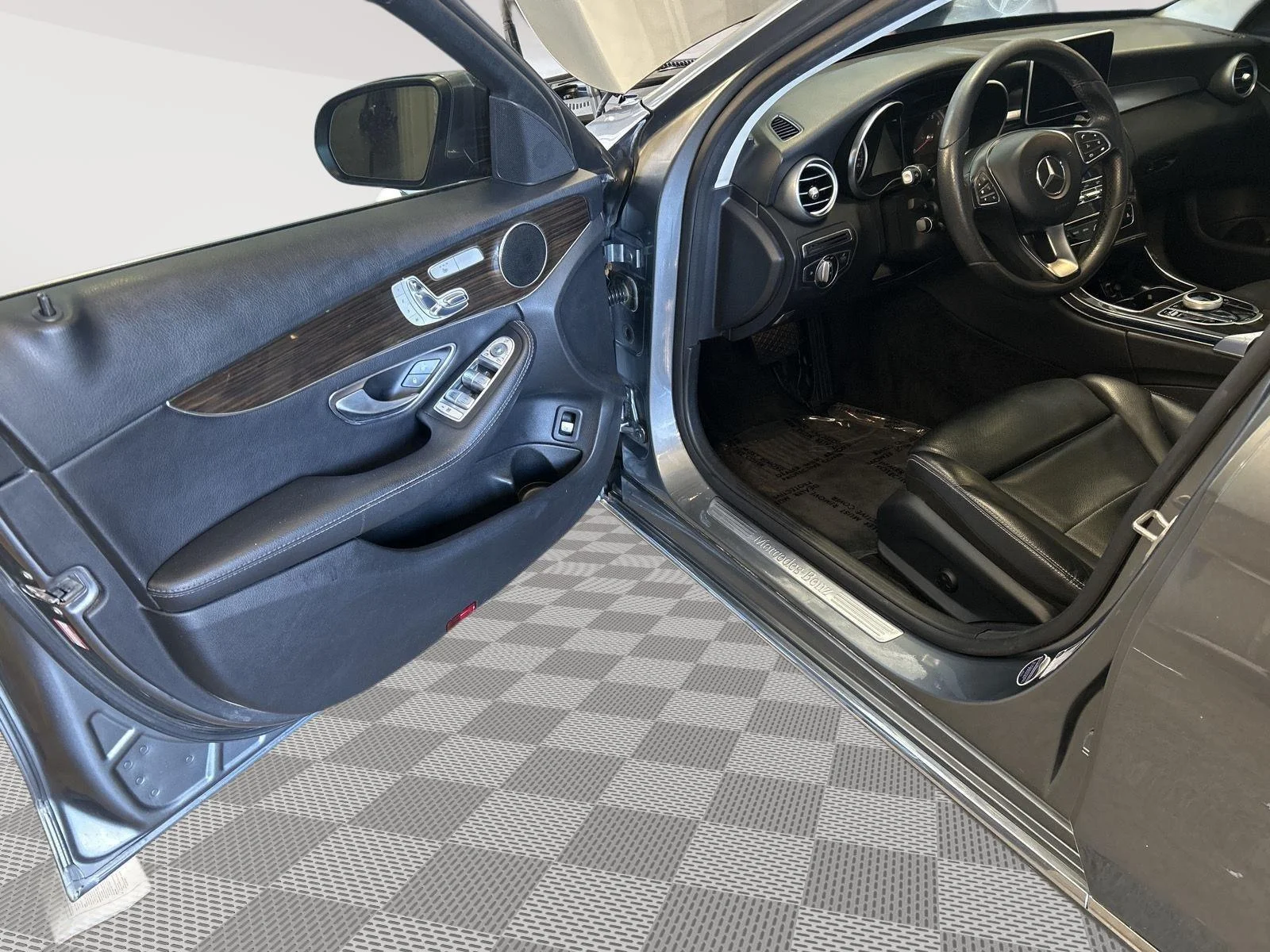 Used 2017 Selenite Grey Metallic Mercedes-Benz C 300 image 11