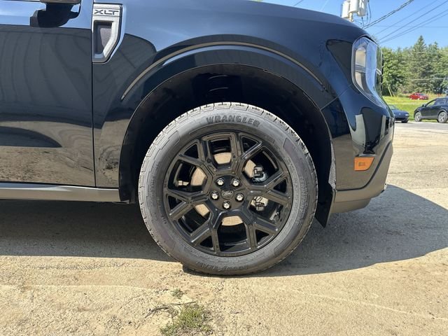 New 2026 Shadow Black Ford XLT image 21