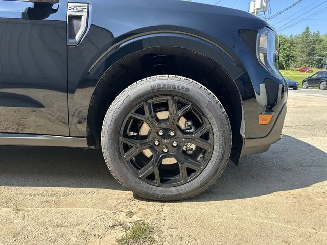 New 2026 Shadow Black Ford XLT image 21