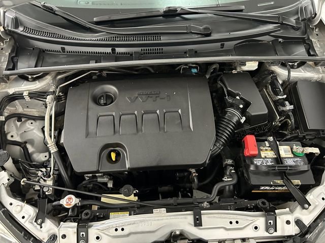 Used 2019 Silver Toyota SE image 21