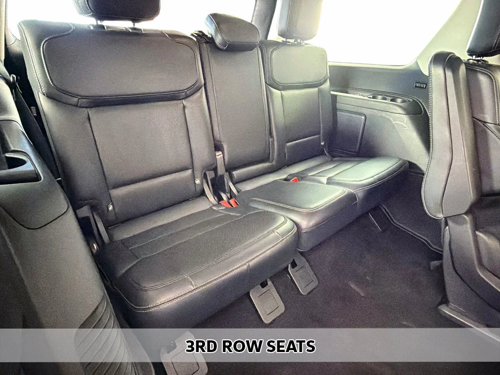 Used 2025 Gray Metallic Ford Platinum image 14