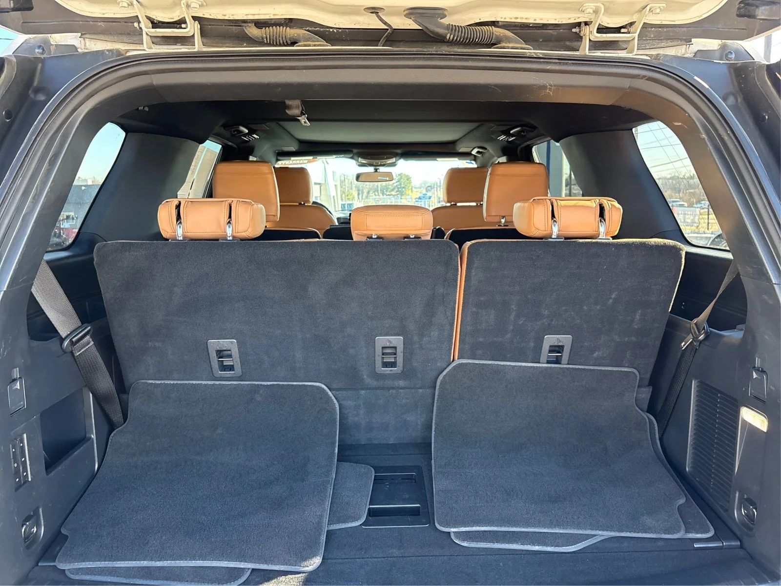 Used 2022 White Ford Platinum image 12