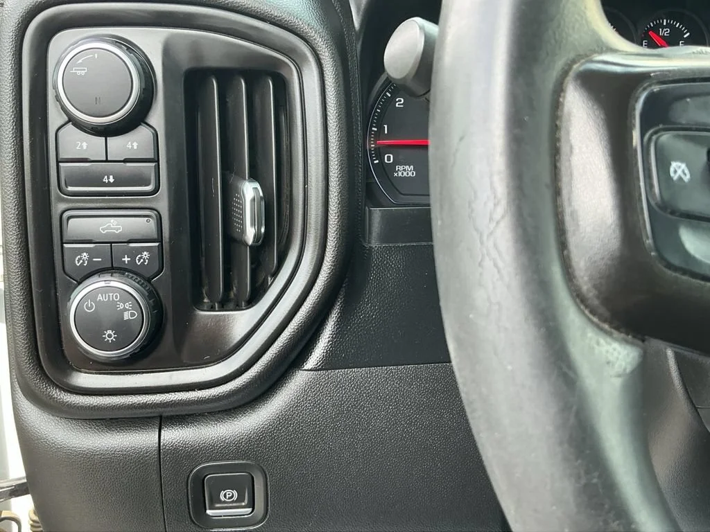 Used 2020 SUMMIT WHITE Chevrolet Work Truck image 19