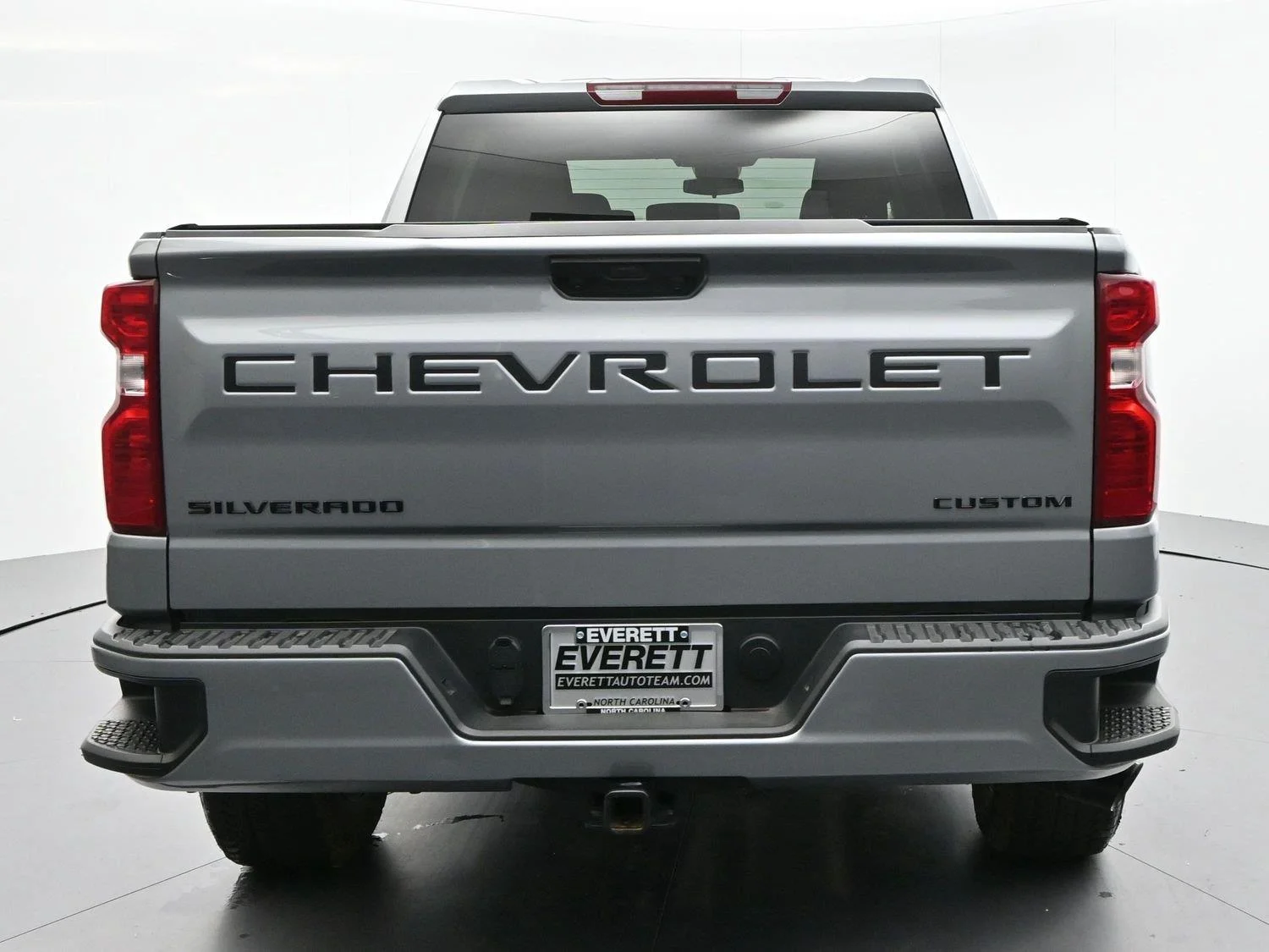Used 2025 Sterling Gray Metallic Chevrolet Custom image 6