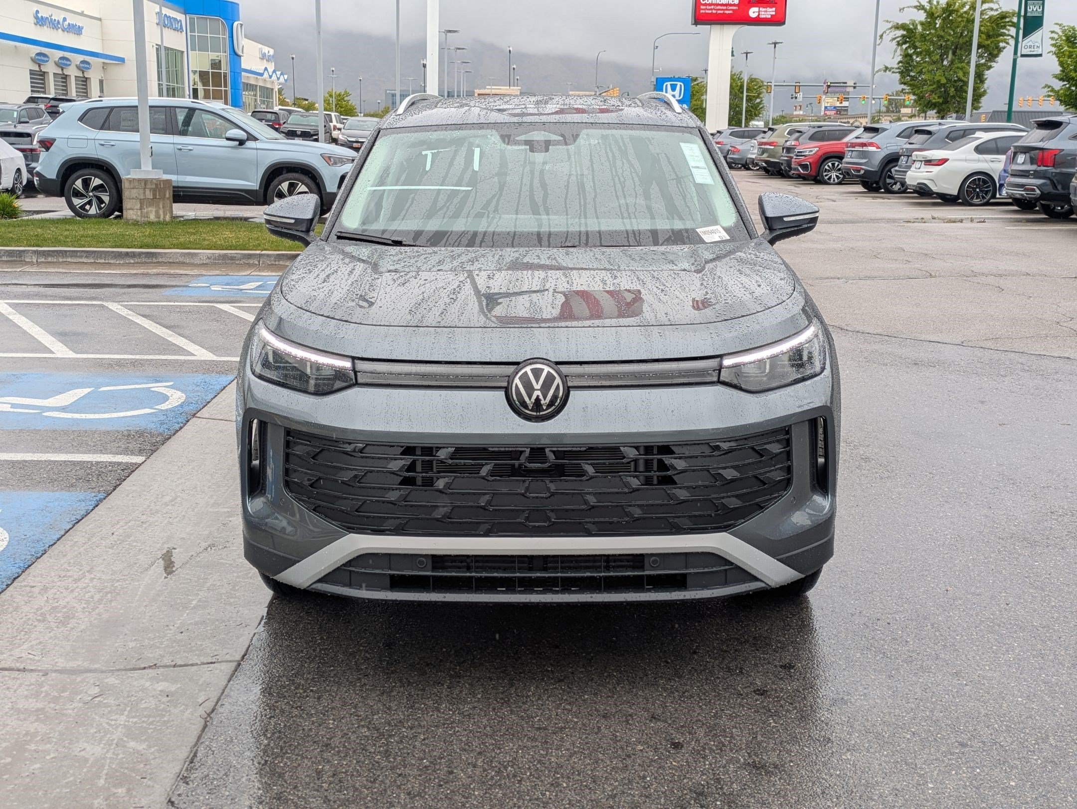New 2026 Platinum Gray Metallic Volkswagen SE image 9