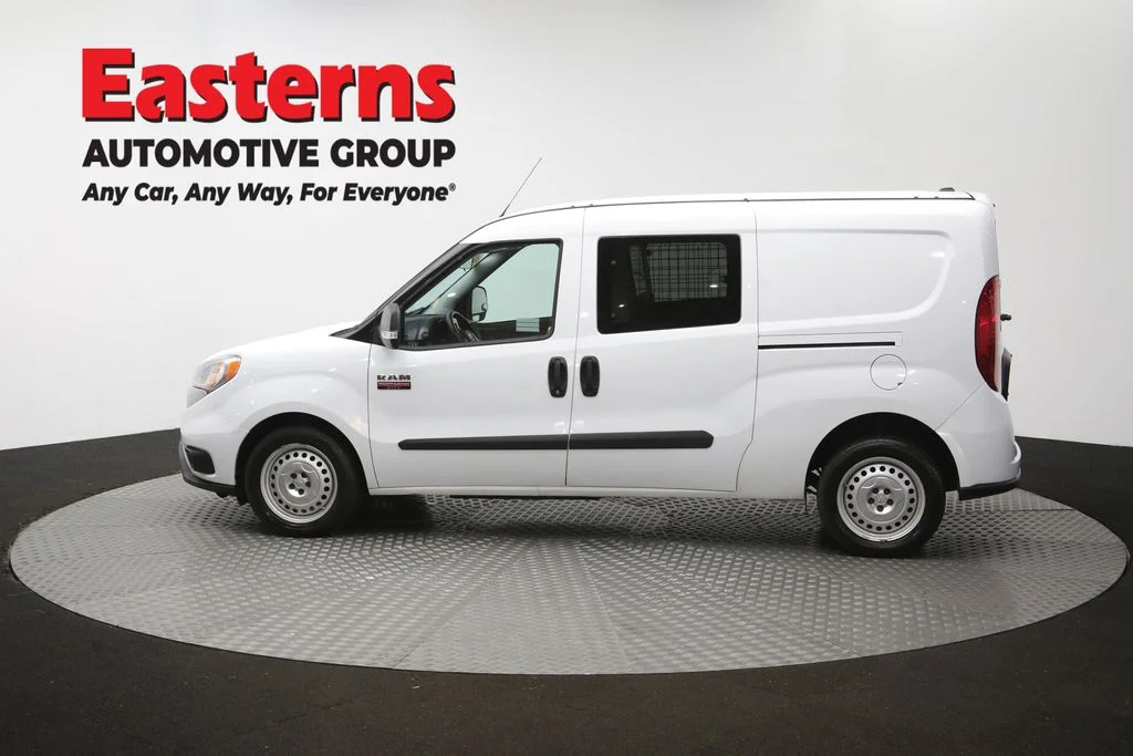 Used 2022 White Ram Base image 58