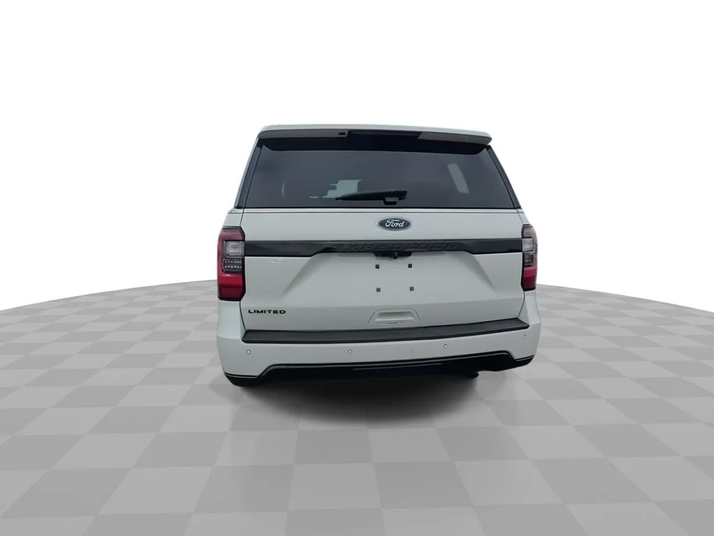 Used 2021 White Ford Limited image 7