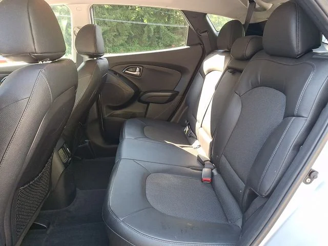 Used 2015 Silver Hyundai SE image 16