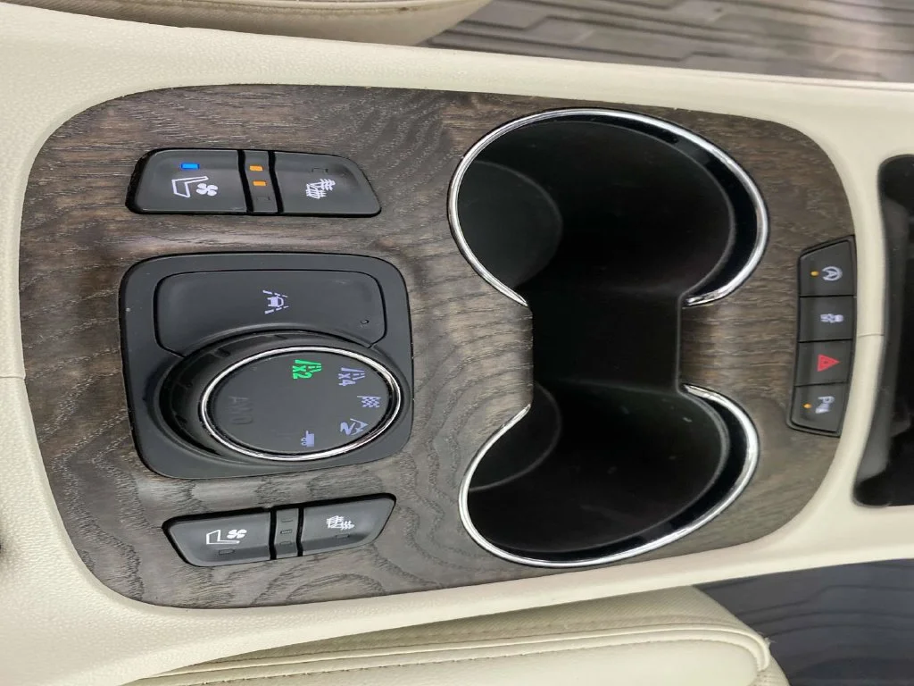 Used 2021 Hunter Green GMC Denali image 26