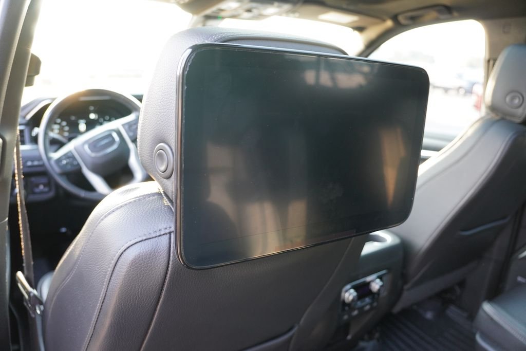 Used 2022 Onyx Black GMC Denali image 4