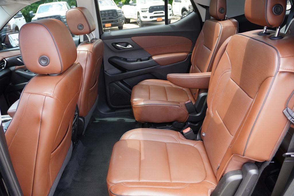 Certified Used 2018 Mosaic Black Metallic Chevrolet High Country image 17