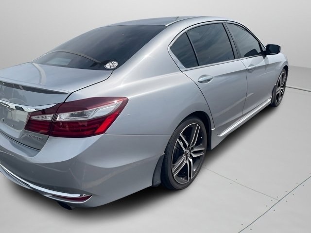 Certified Used 2016 Lunar Silver Metallic Honda Sport image 11