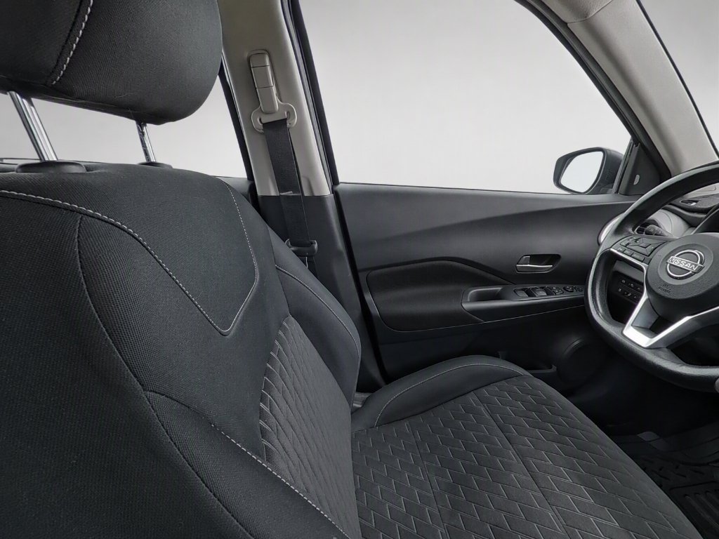Used 2021 Gun Metallic Nissan S image 10