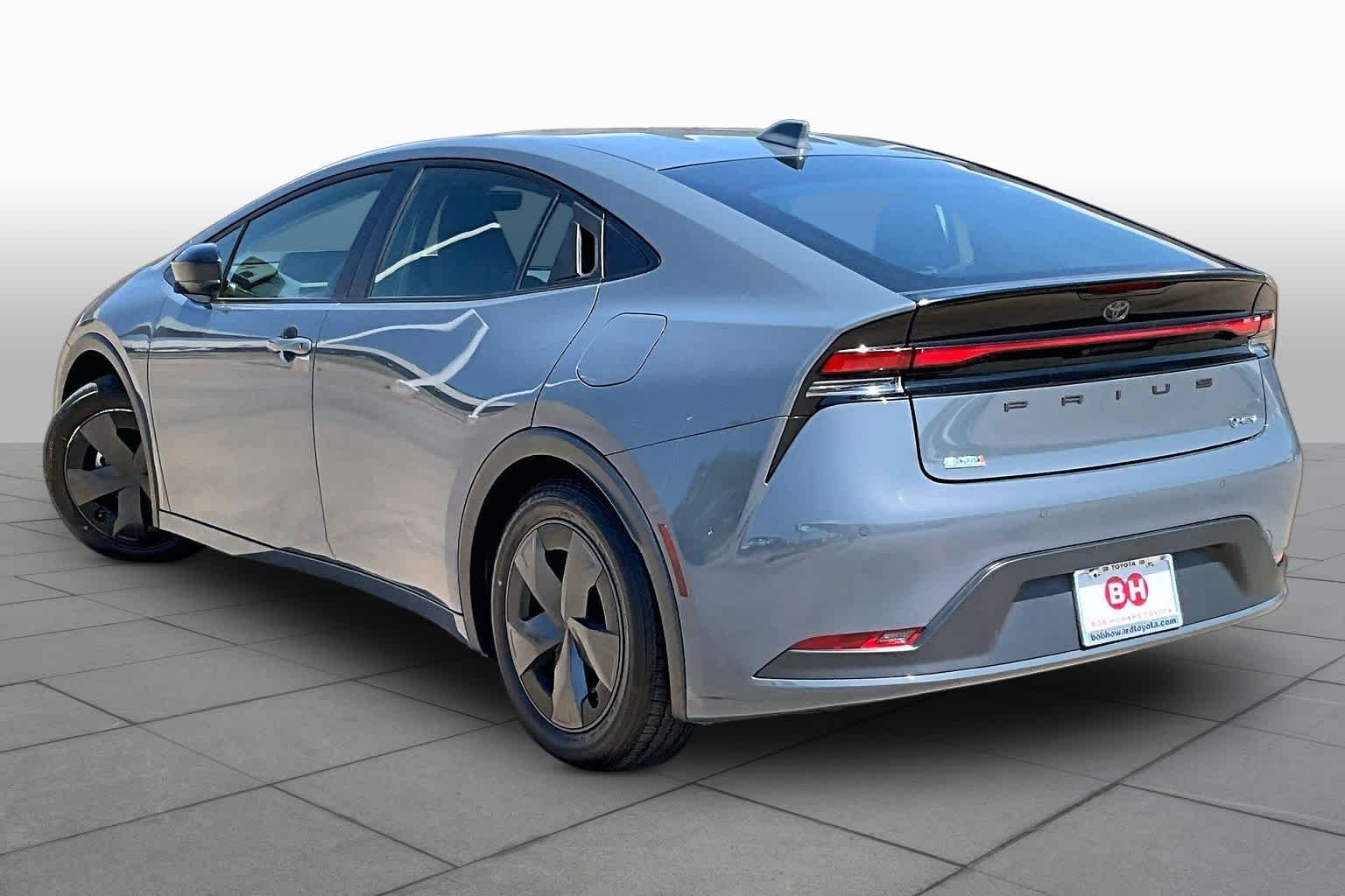 Certified Used 2025 Guardian Gray Toyota LE image 12
