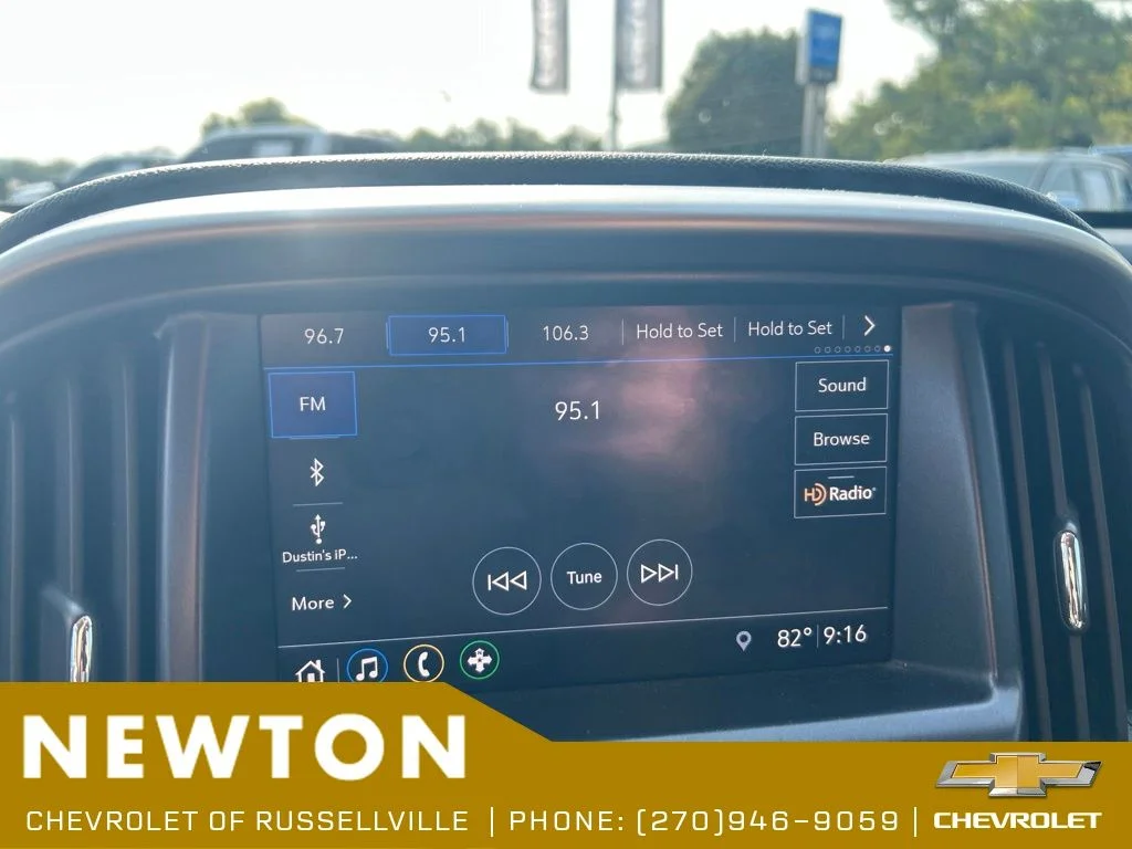 Used 2019 Summit White Chevrolet LT image 5