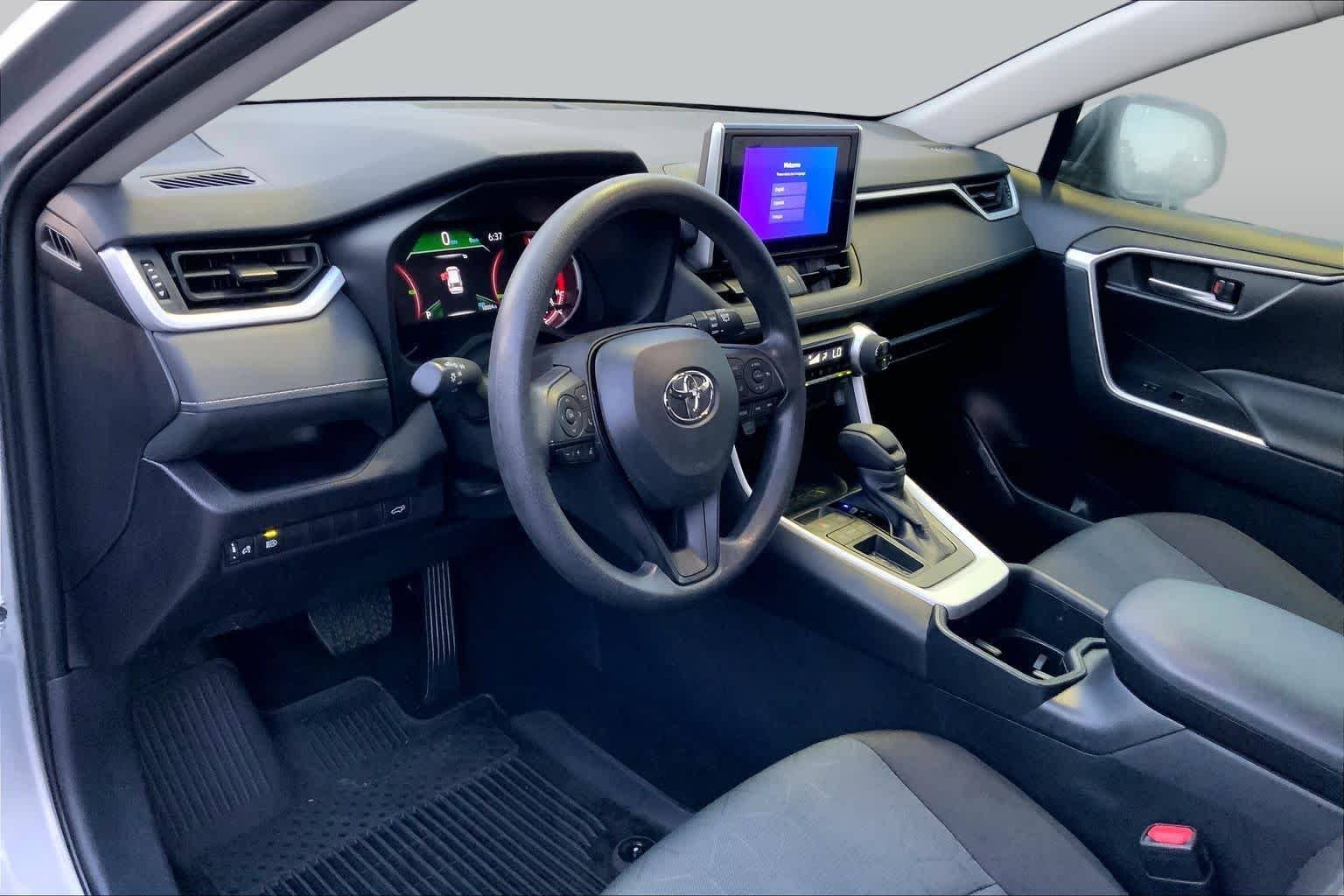 Used 2025 Silver Sky Metallic Toyota XLE image 17