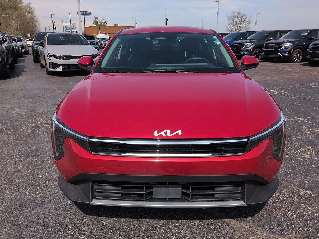 New 2026 Currant Red Kia EX image 3