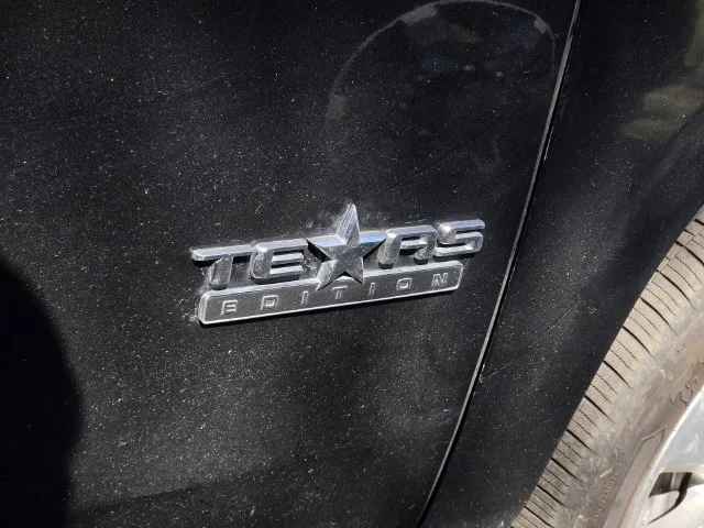 Used 2023 BLACK Chevrolet Premier image 8