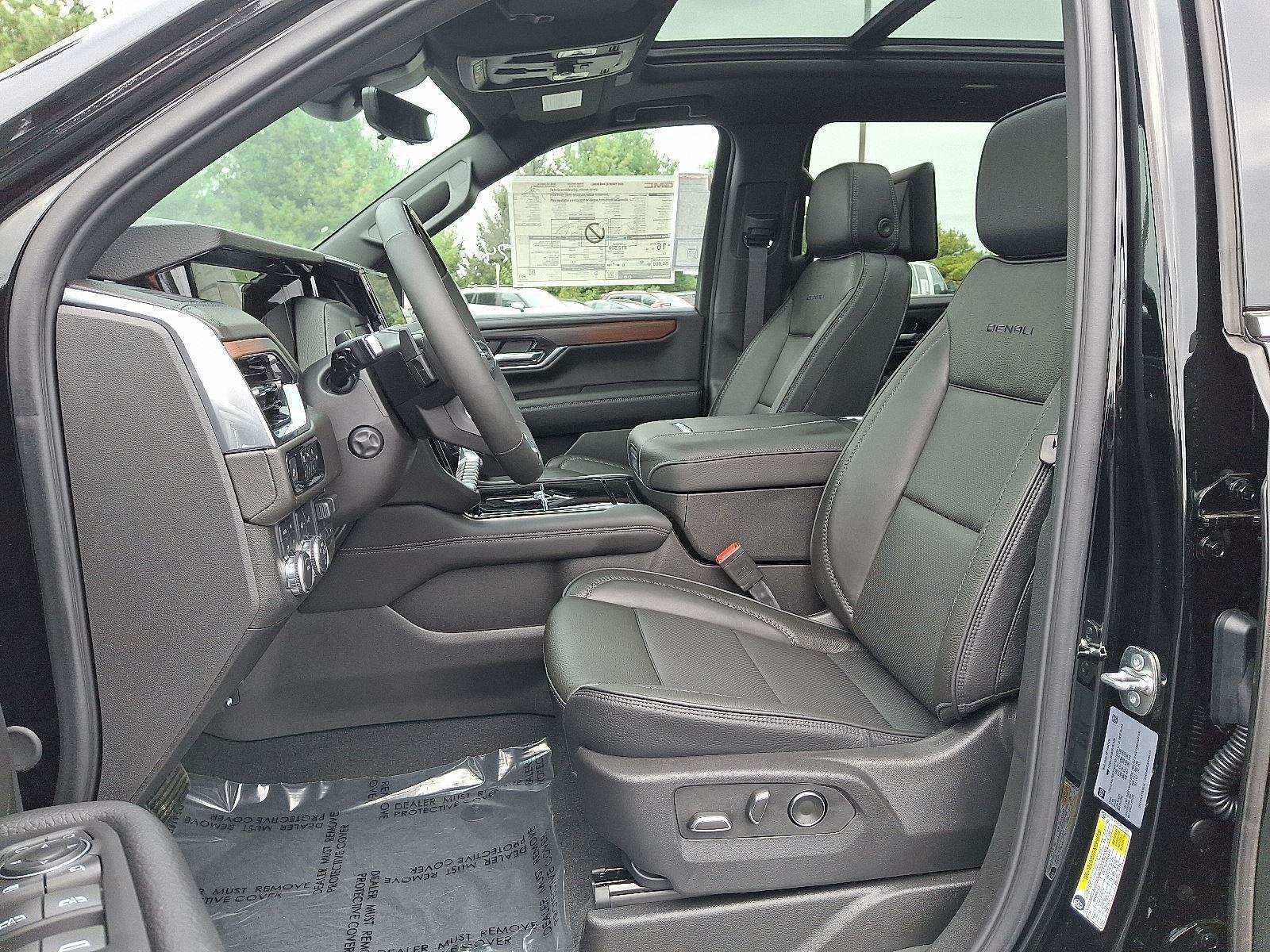 2025 GMC Yukon XL Denali - Photo 7