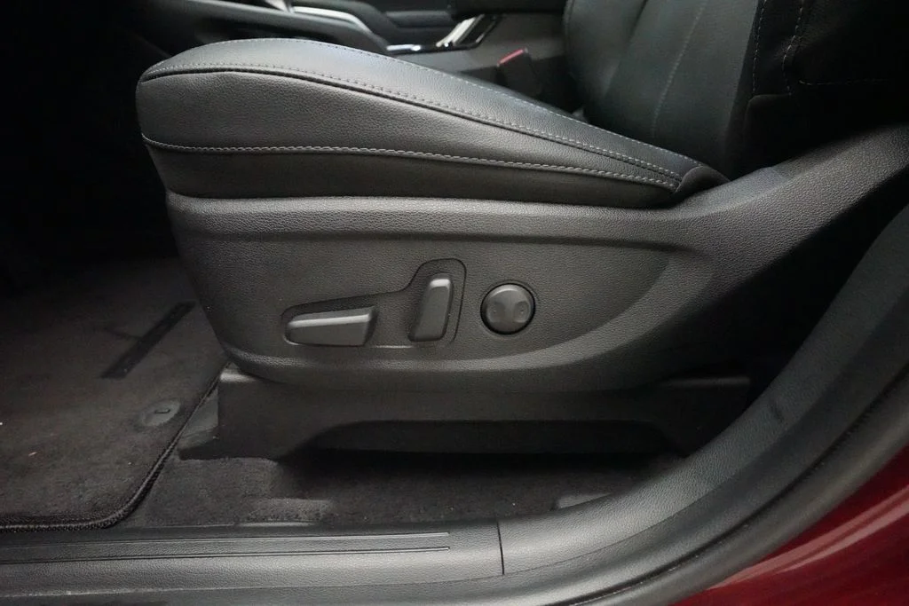 Used 2024 Red Kia EX image 28